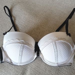 🌺Jezebel Indulge Push Up Bra Sz 32D🌺